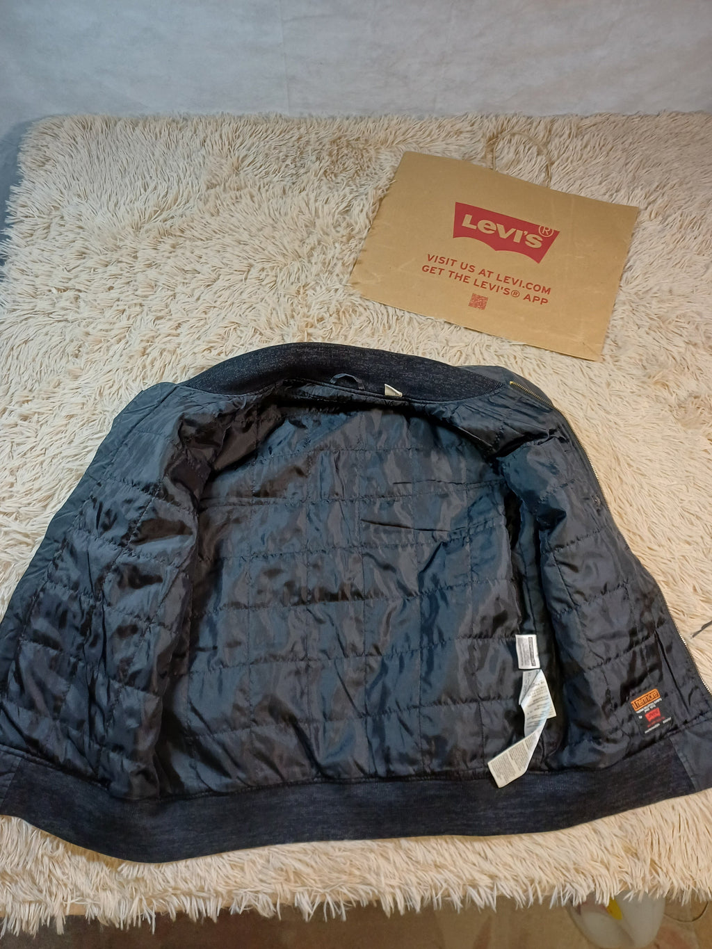 Levi's Veste noire matelassée Thermore – Taille M Levi's