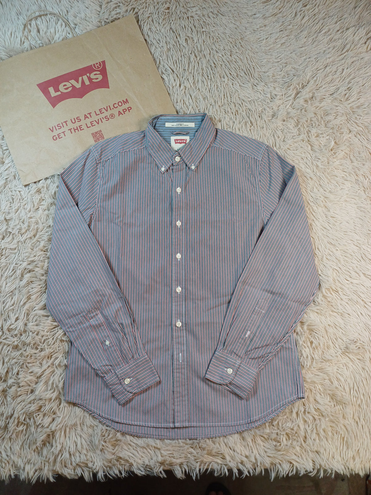 Chemise Levi's rayée bleu, blanc et rouge – Taille S