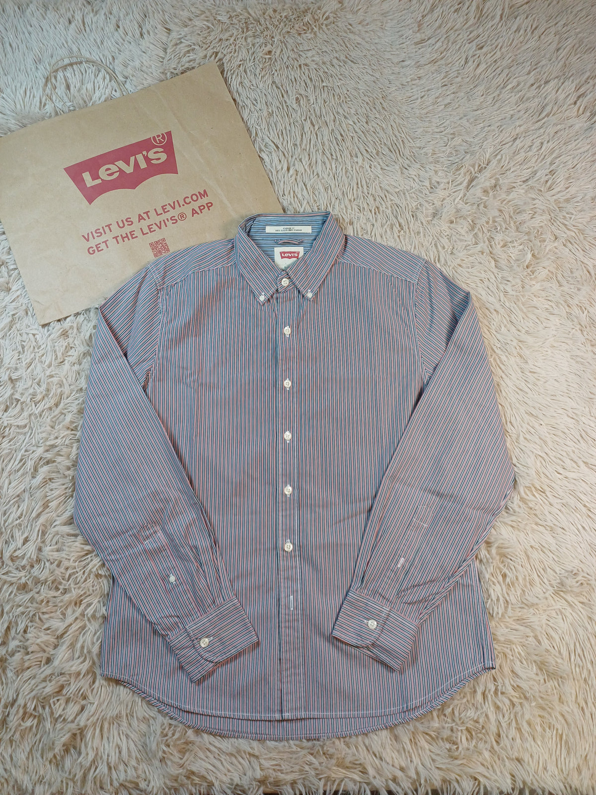 Chemise Levi's rayée bleu, blanc et rouge – Taille S