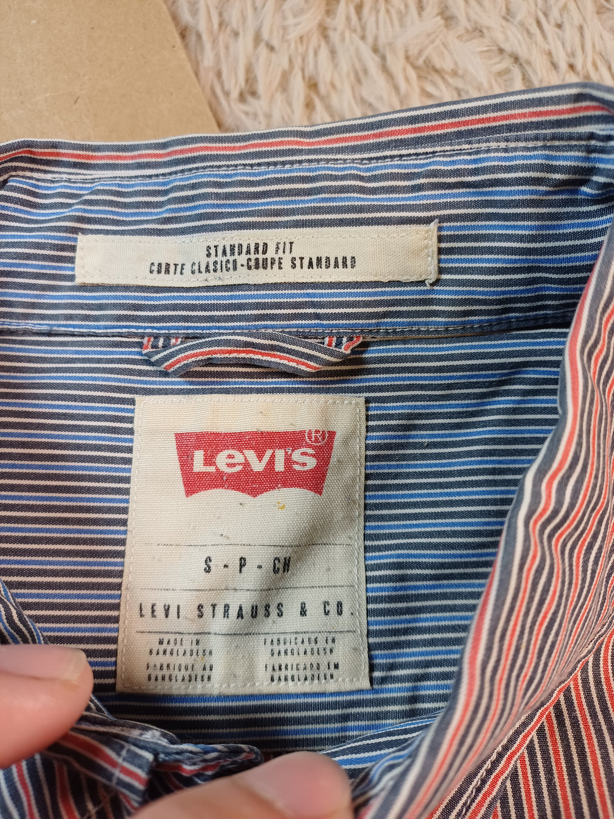 Chemise Levi's rayée bleu, blanc et rouge – Taille S
