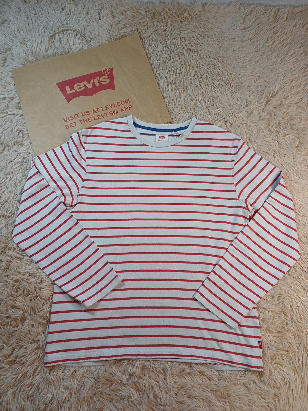 Sweat Levi's rayé rouge et blanc – Taille M
