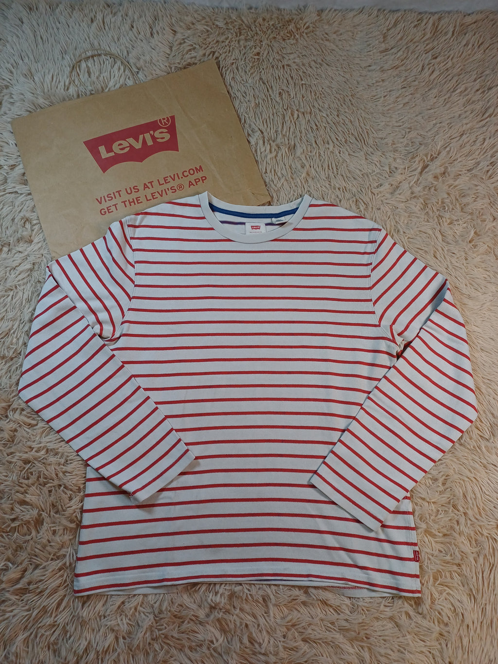 Sweat Levi's rayé rouge et blanc – Taille M