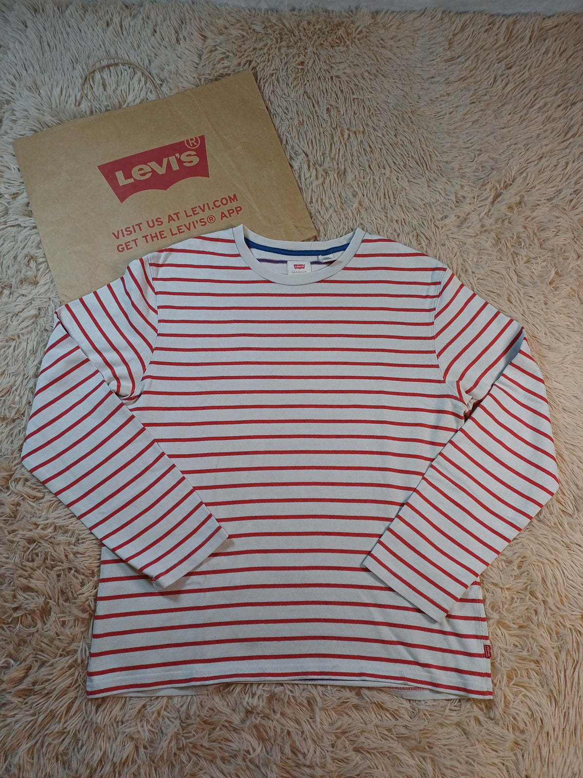 Sweat Levi's rayé rouge et blanc – Taille M