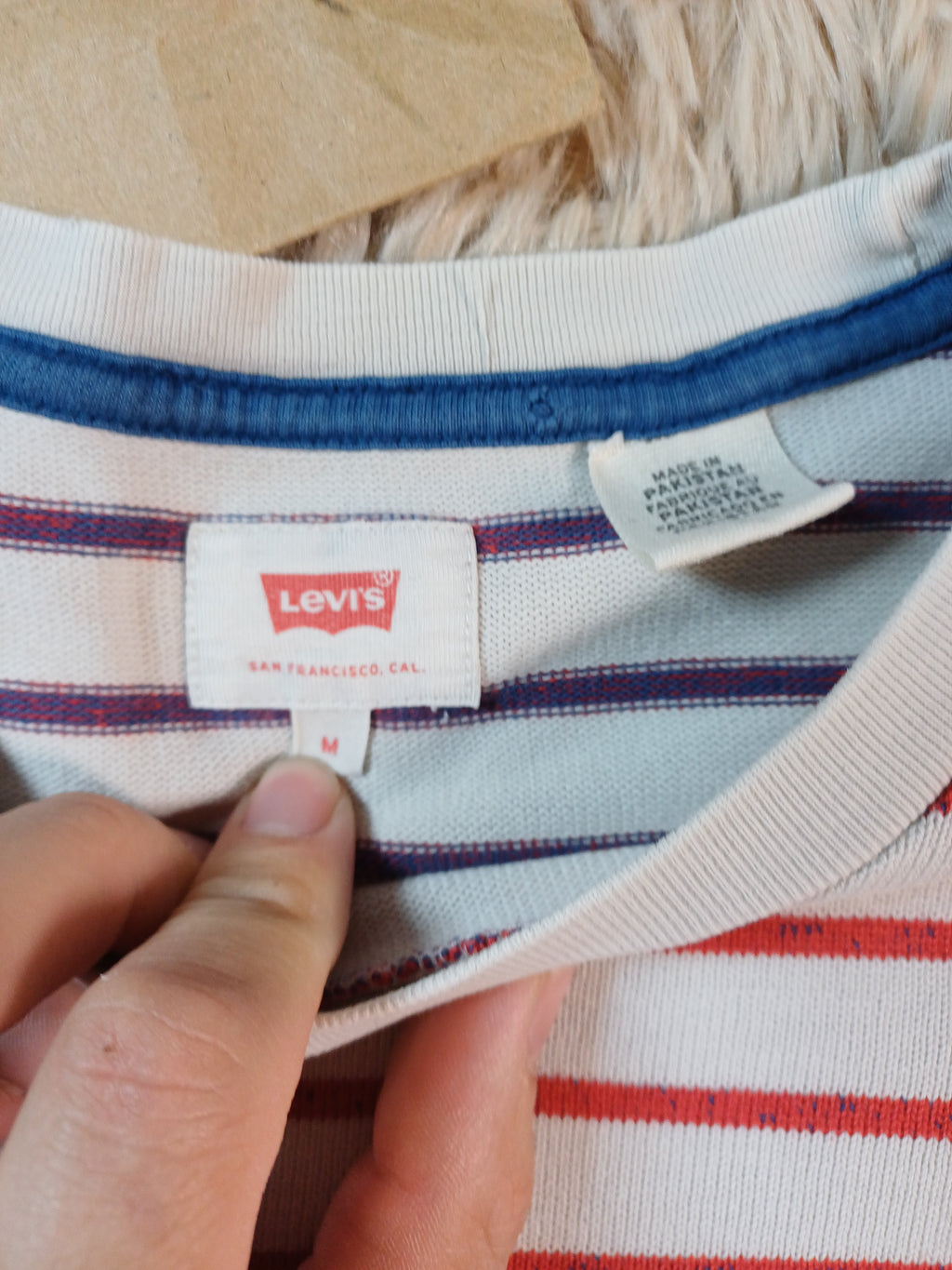 Sweat Levi's rayé rouge et blanc – Taille M