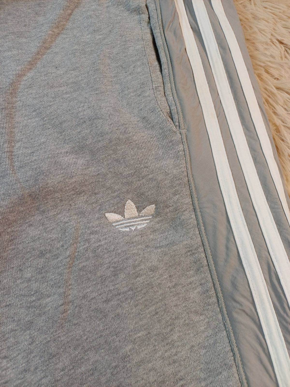 Jogging adidas gris – Taille L