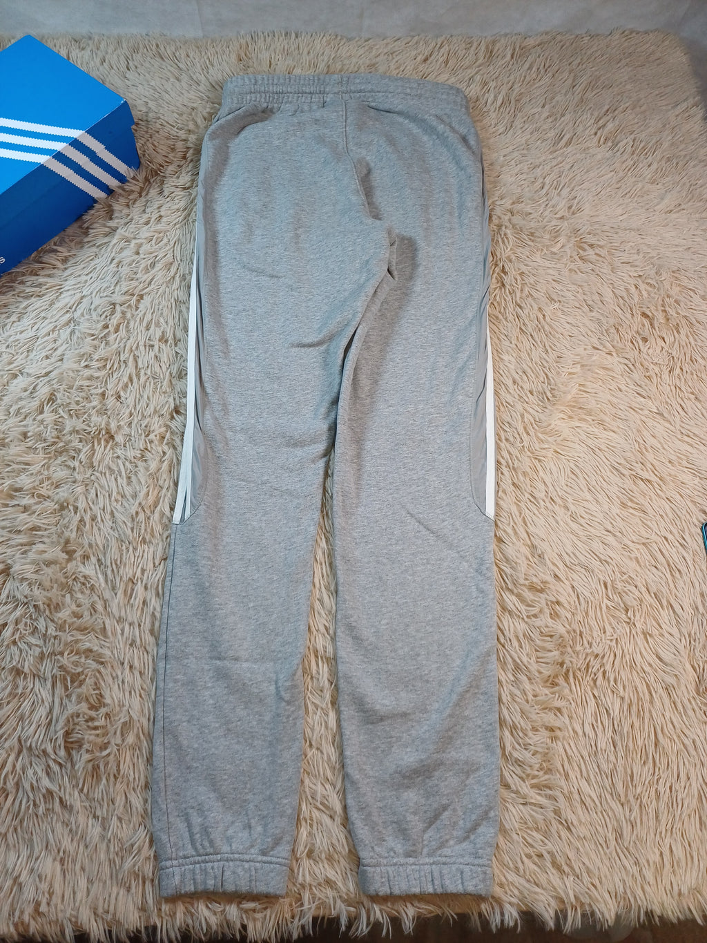 Jogging adidas gris – Taille L