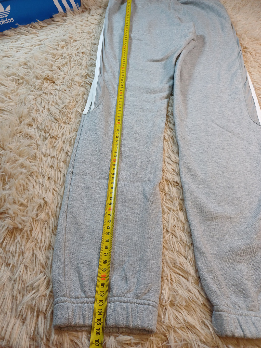 Jogging adidas gris – Taille L
