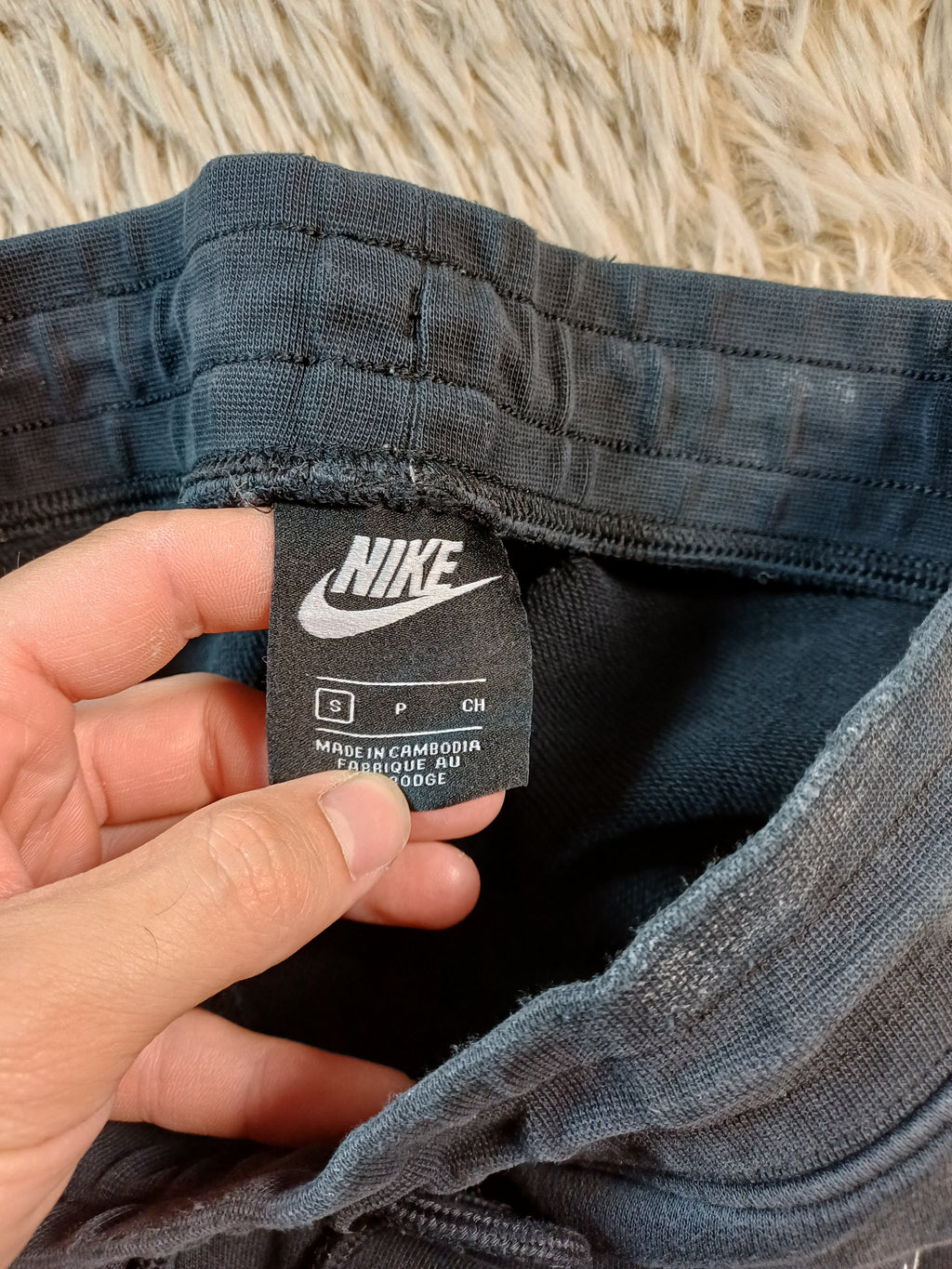 Jogging Nike noir logo latéral – Taille S