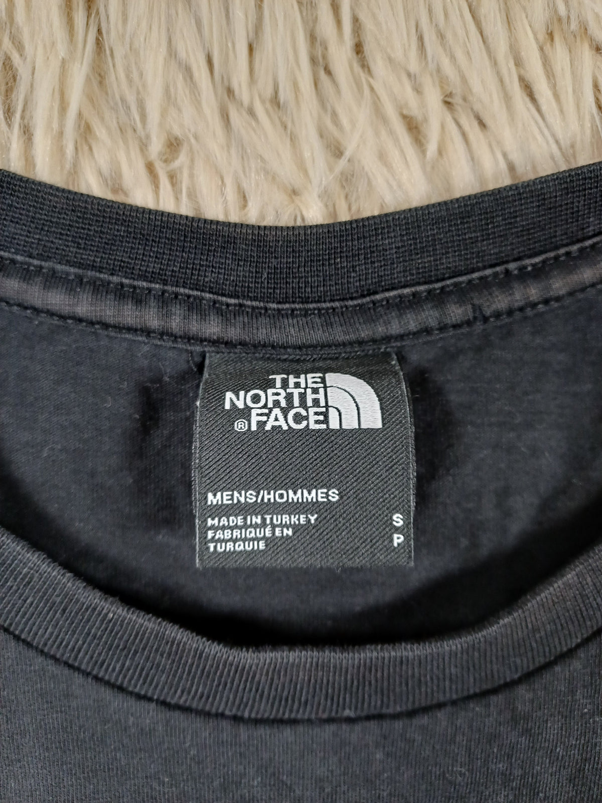 The North Face T-shirt noir graphique – Taille S The North Face