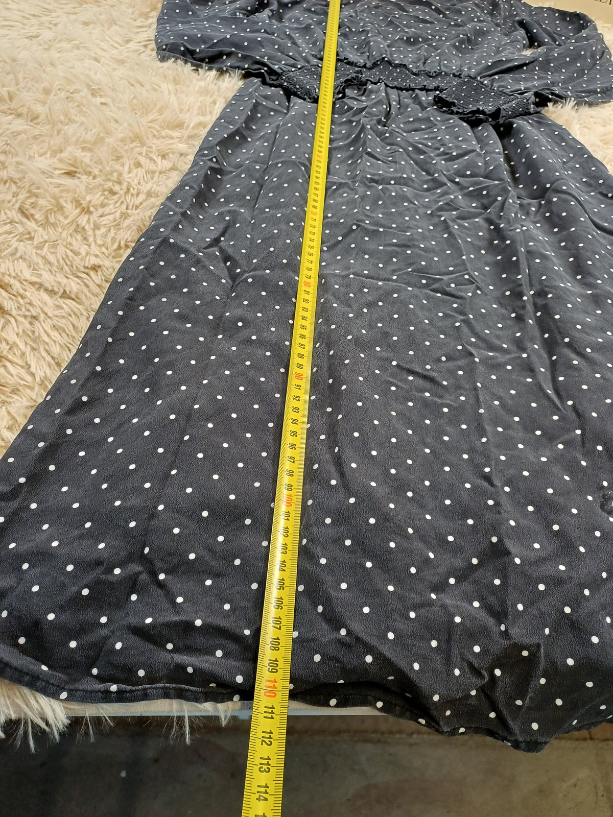 Robe Sézane noire à pois en soie – Taille 38 Sézane