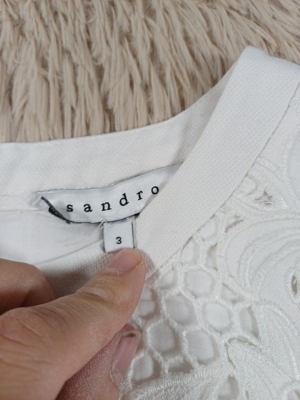 Robe Sandro blanche en dentelle – Taille 40