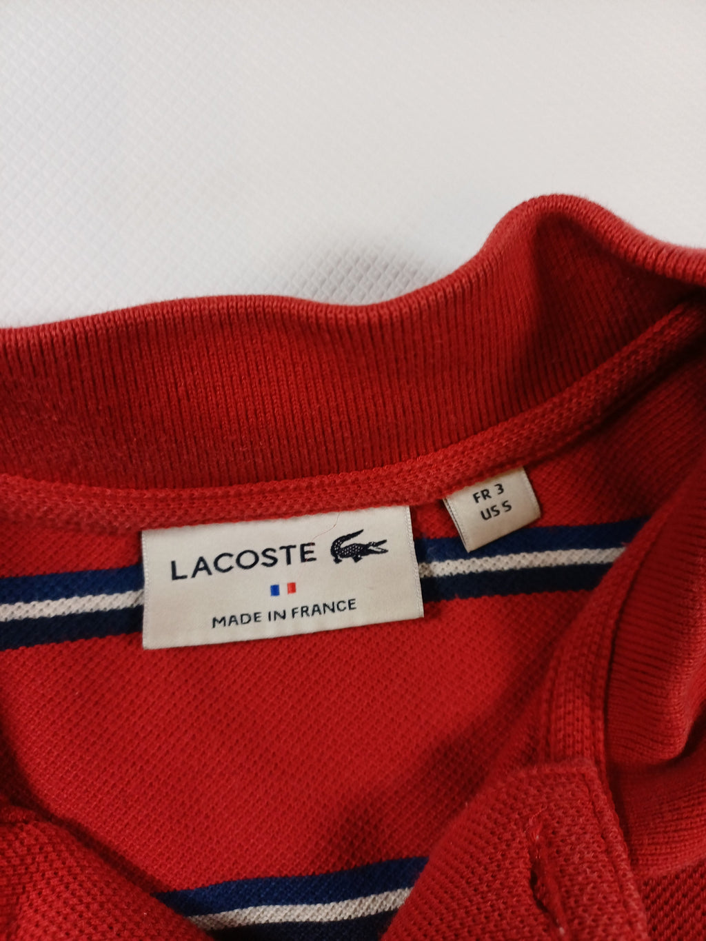 Polo rouge rayé Lacoste – taille 3 (S) Lacoste