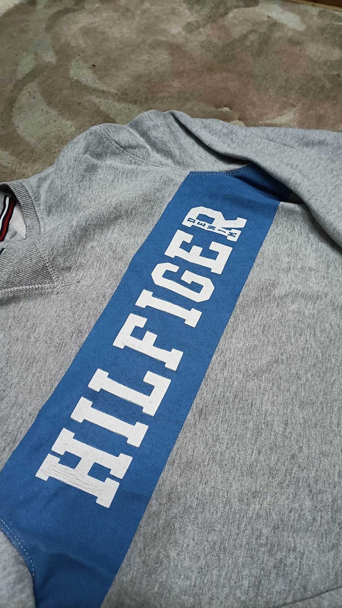 Sweat Tommy Hilfiger Gris - Taille S