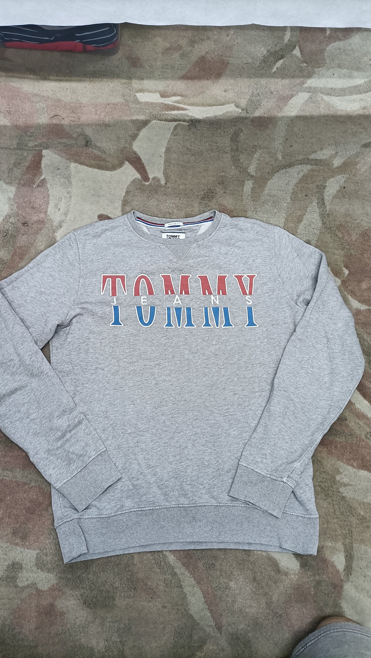 Sweat Tommy Hilfiger Gris - Taille S