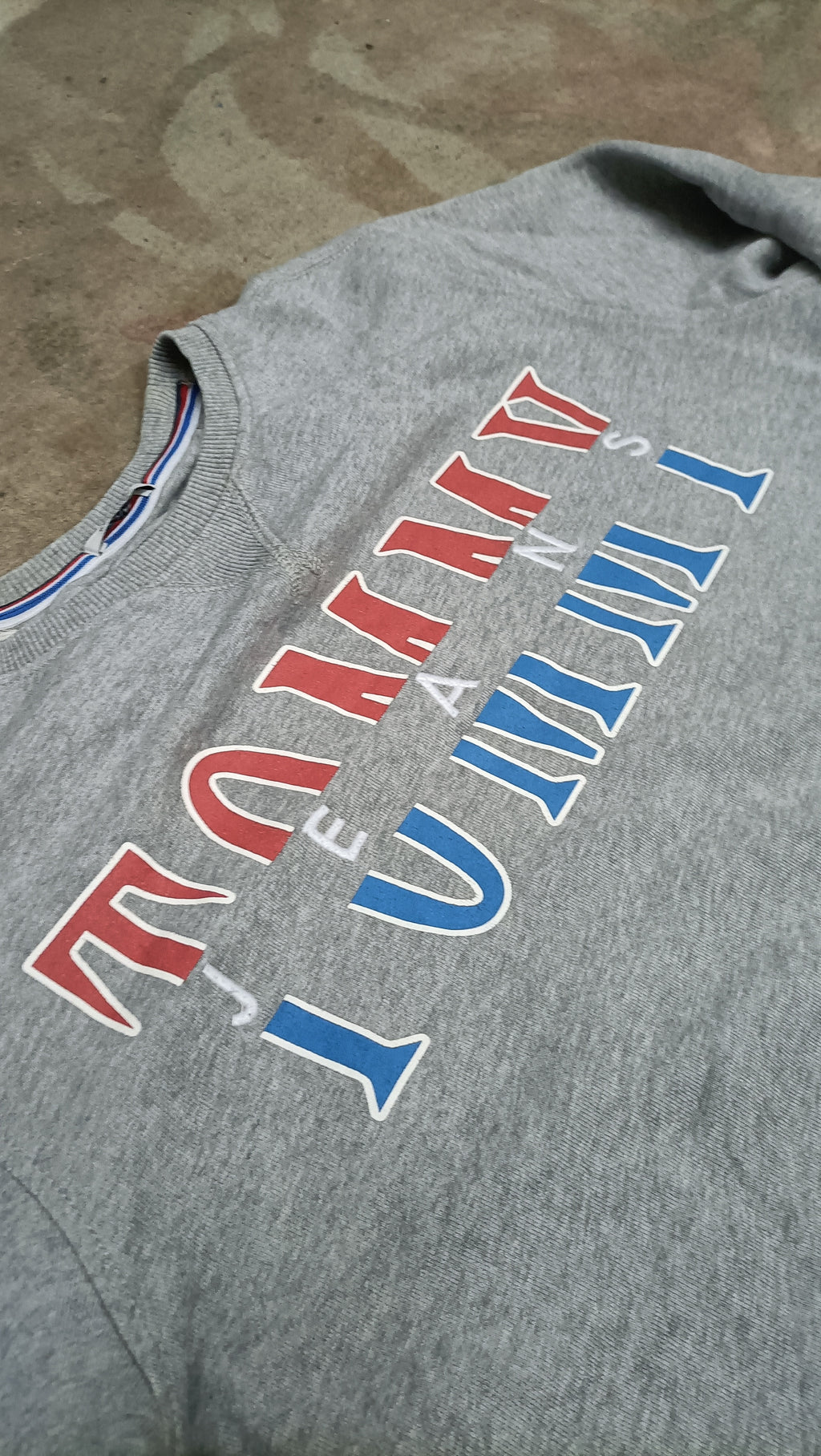 Sweat Tommy Hilfiger Gris - Taille S